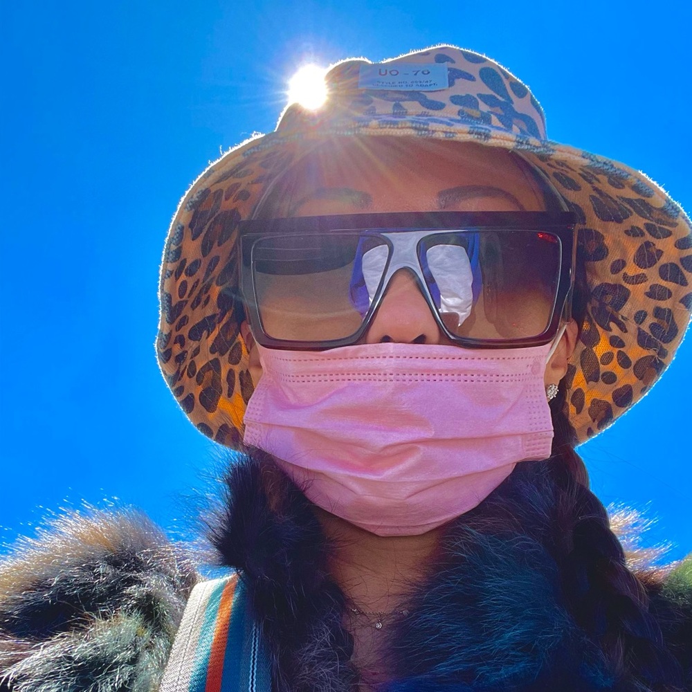 Meet your Posher, Eumea